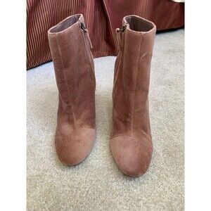 Women’s Joie Hachiro Pink / Blush Velvet Ankle Booties Boots Size 40EU